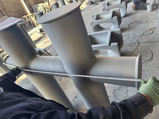 Υψηλής απόδοσης Προσαρμοσμένο χυτοσίδηρο αγκυροβολητήριες cleats Ballards Single / Double / Cross Dock Bollards προμηθευτής